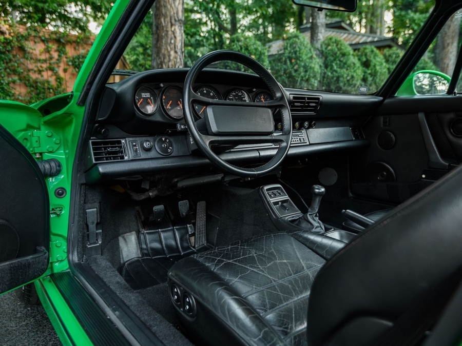 1991 Porsche 911 Carrera 2
