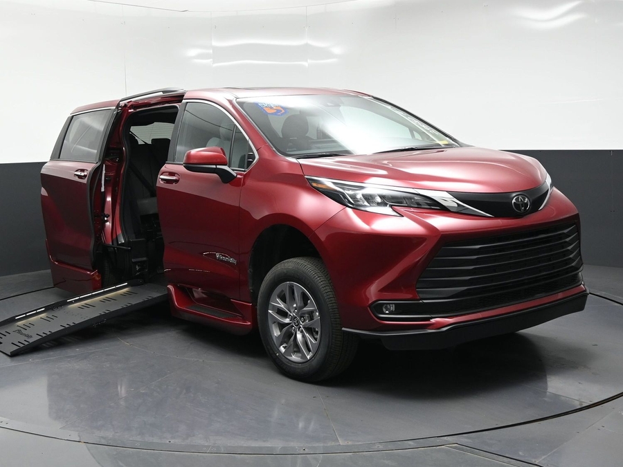 New 2026 Toyota Sienna XLE Add
