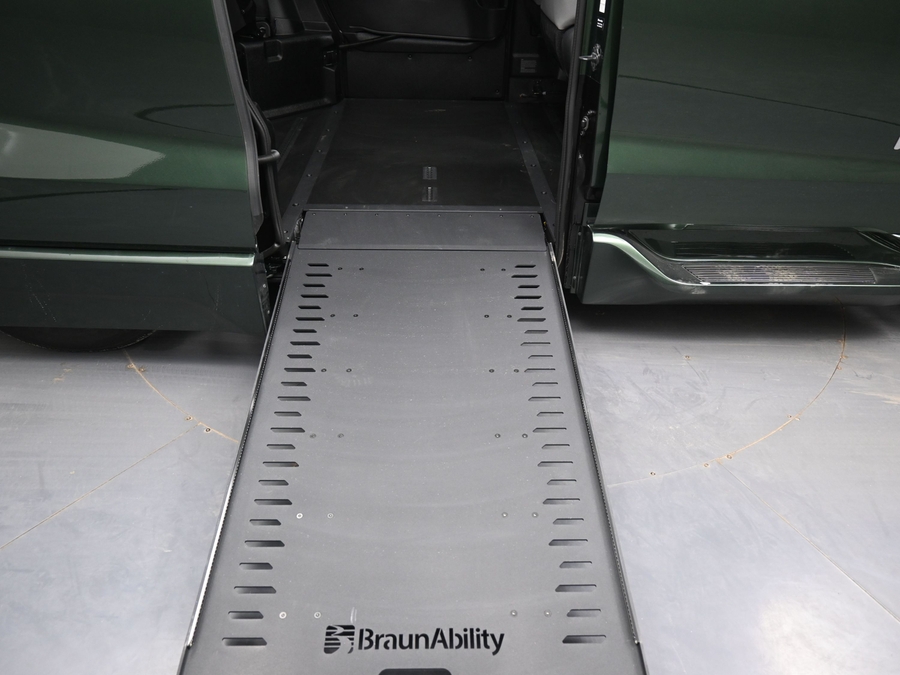 New 2026 Toyota Sienna XLE Base