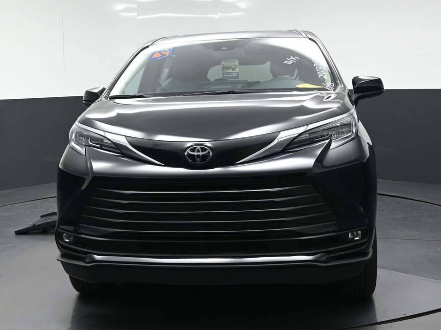 New 2026 Toyota Sienna XLE Add