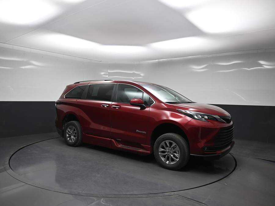 New 2026 Toyota Sienna XLE Add