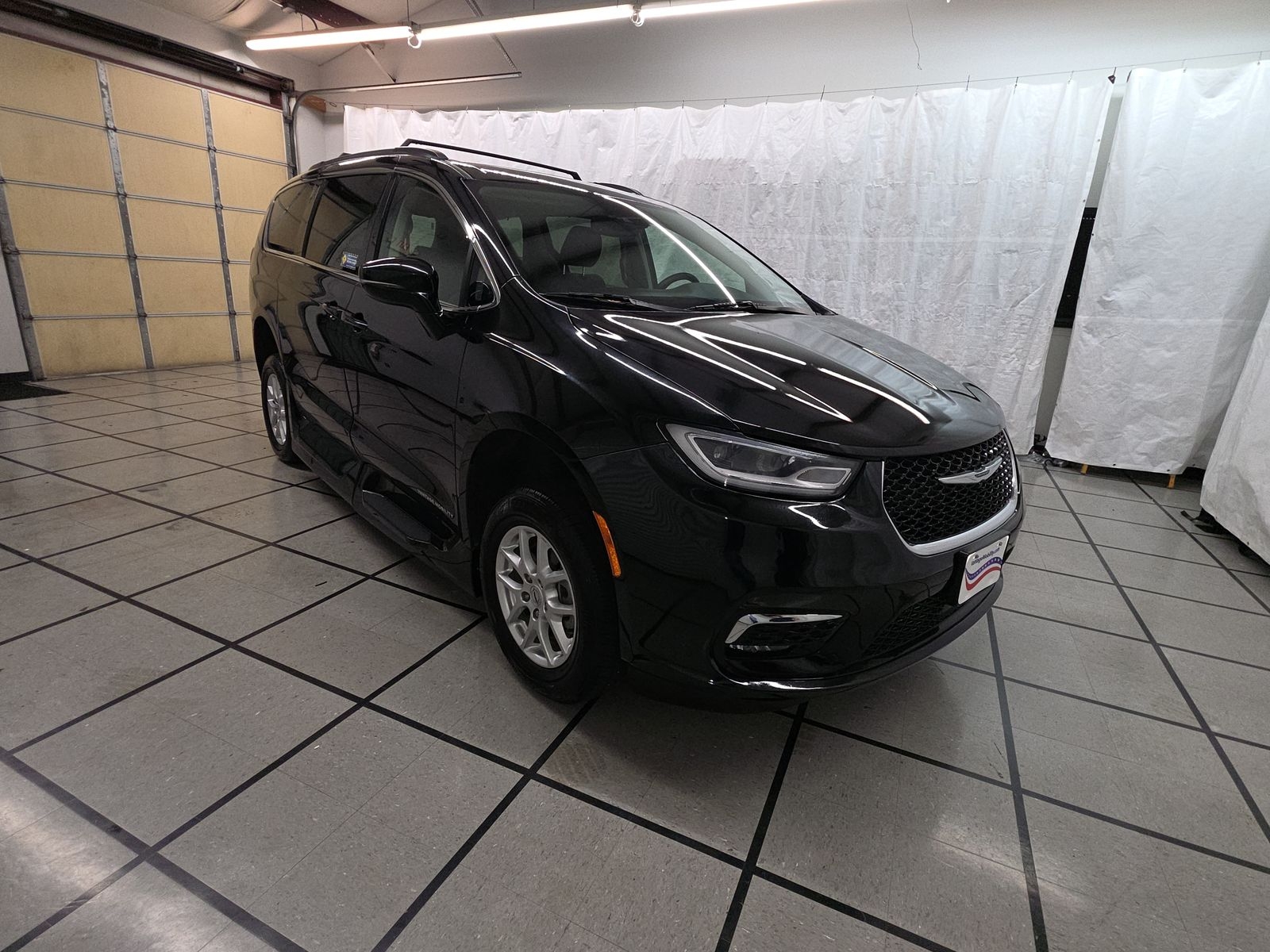 2022 Chrysler Pacifica Touring L