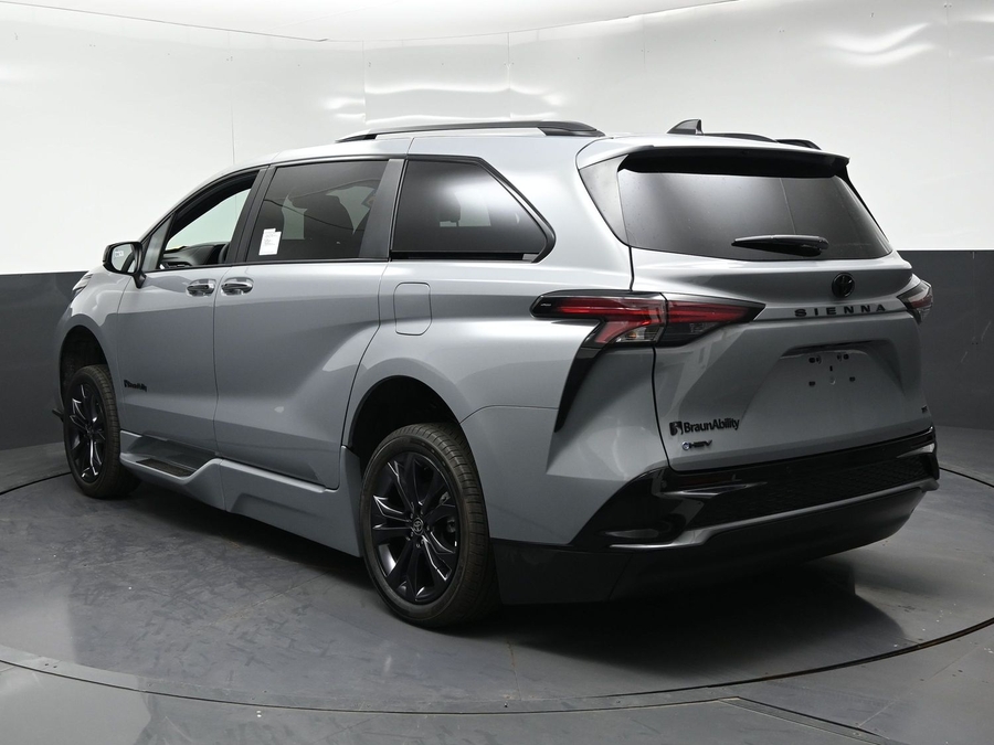 New 2026 Toyota Sienna XSE Sport