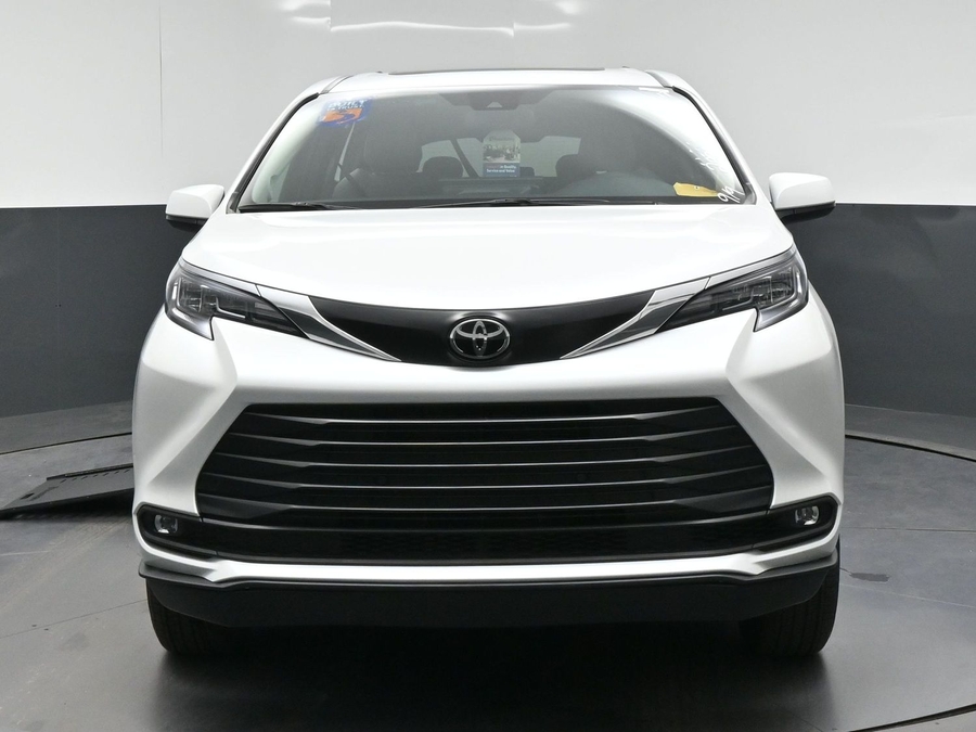 New 2026 Toyota Sienna XLE Add