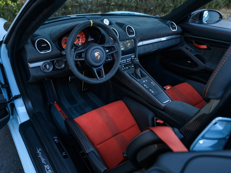 2025 Porsche 718 Spyder RS