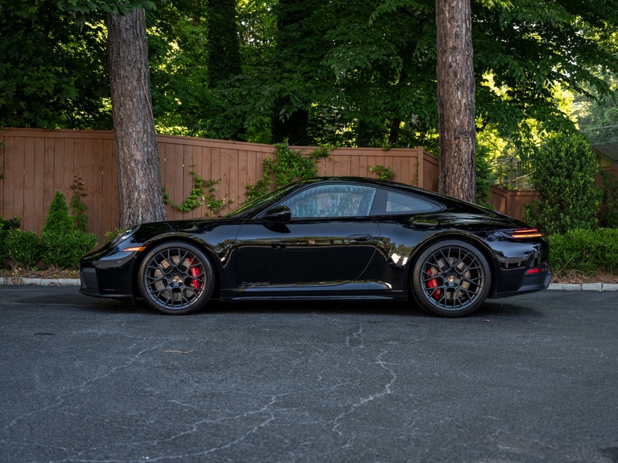 2026 Porsche 911 Carrera 4 GTS T- Hybrid
