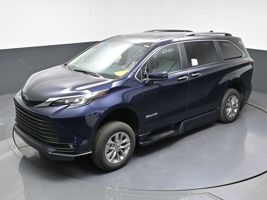 New 2026 Toyota Sienna XLE Add