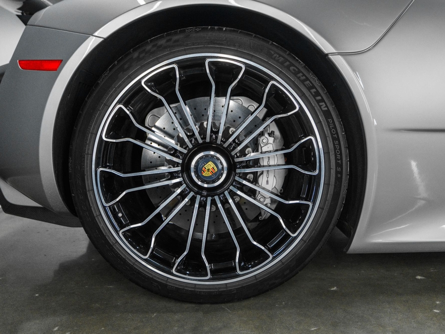 2015 Porsche 918 Spyder