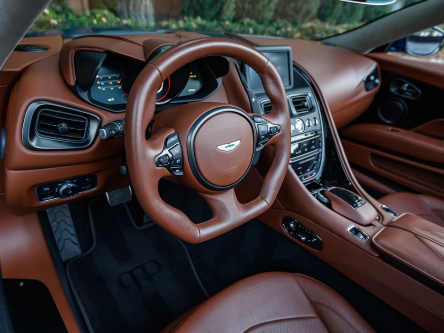 2020 Aston Martin DBS Superleggera Volante