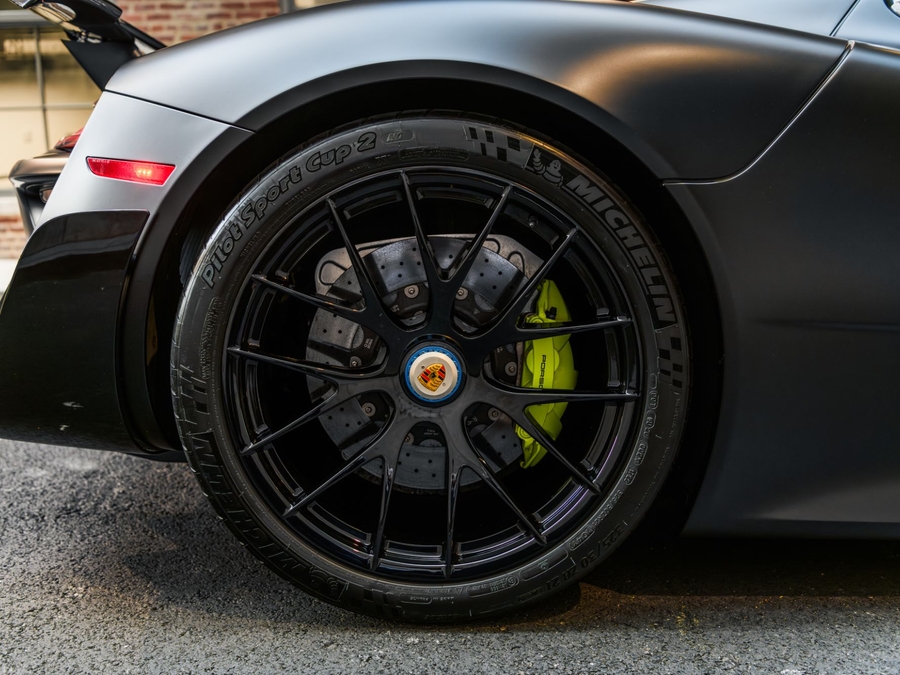 2015 Porsche 918 Spyder