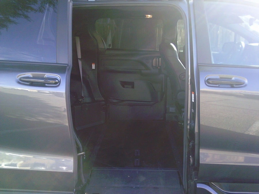 PRE OWNED 2025 Toyota Sienna XSE Sport