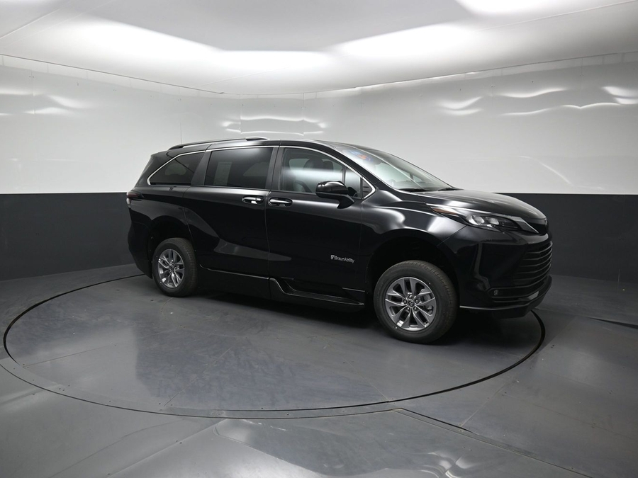 New 2026 Toyota Sienna XLE Add