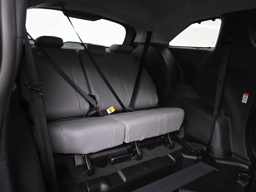 New 2026 Toyota Sienna XLE Base
