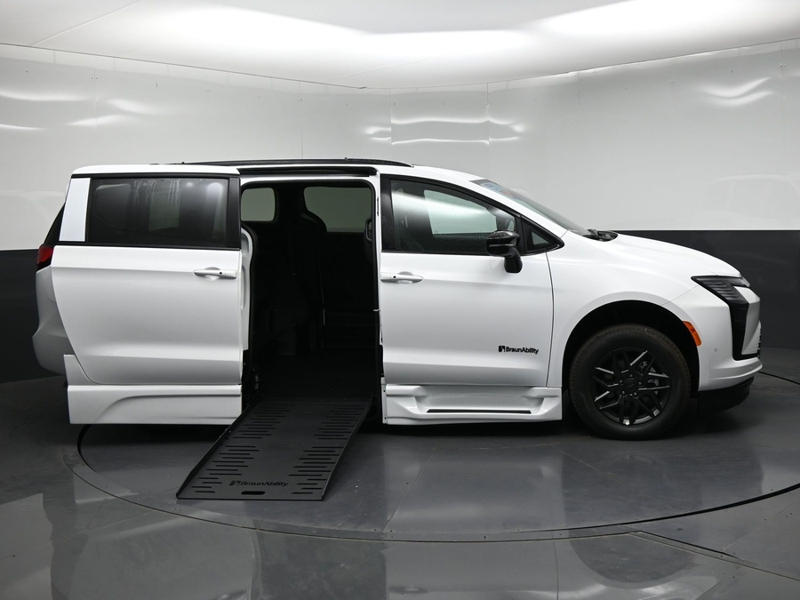 New 2027 Chrysler Pacifica Select Sport