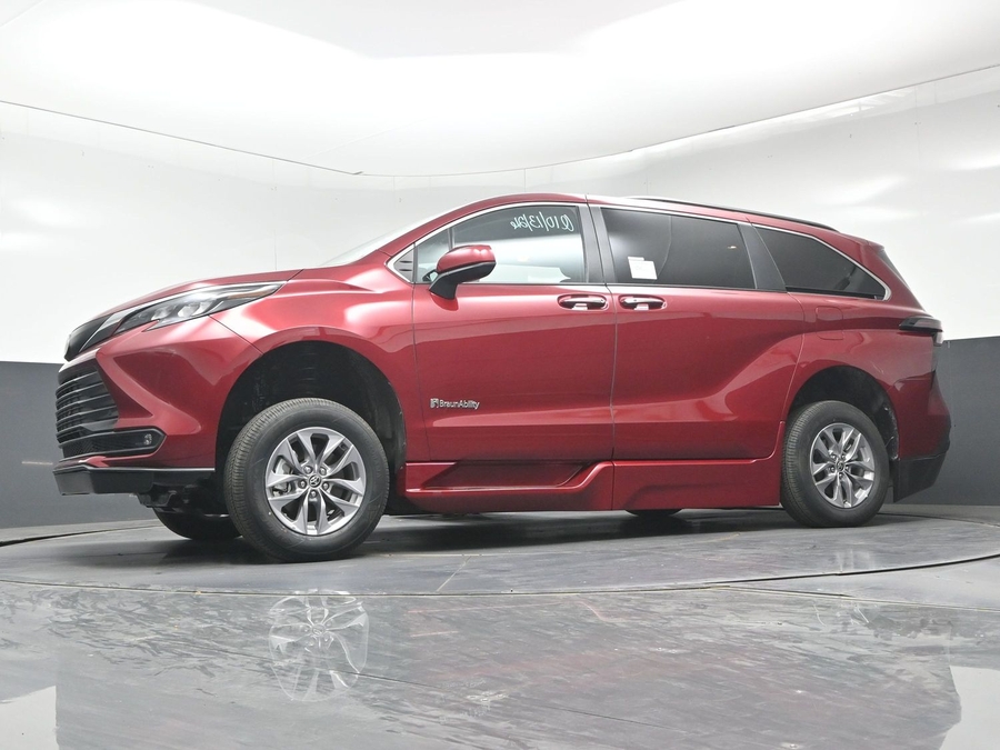New 2026 Toyota Sienna XLE Add