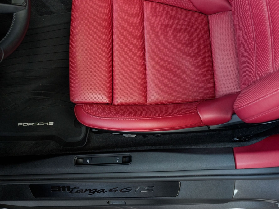 2024 Porsche 911 Targa 4 GTS