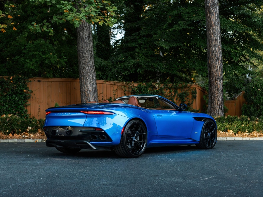 2020 Aston Martin DBS Superleggera Volante