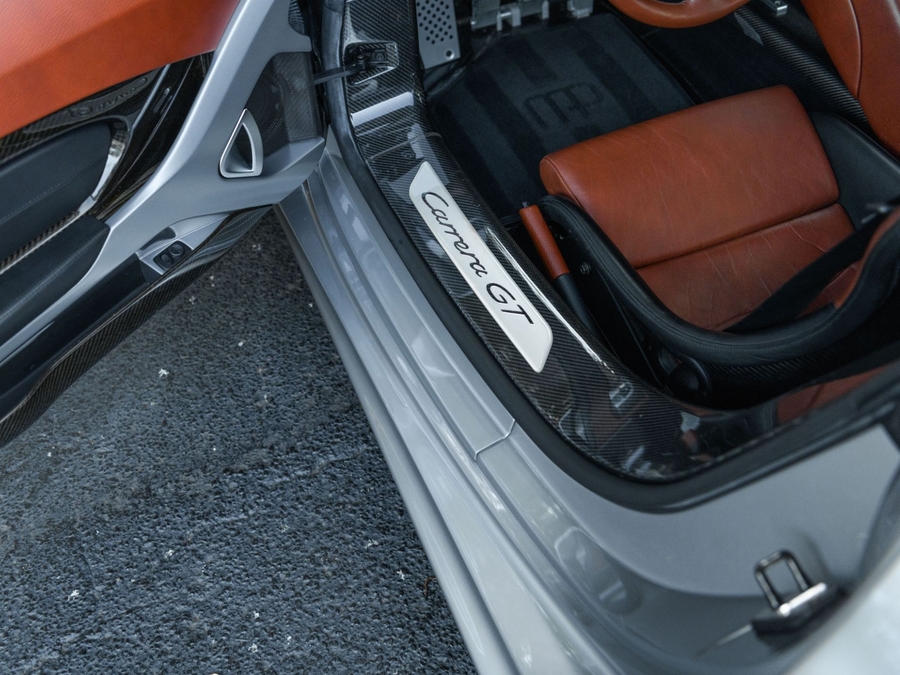 2005 Porsche Carrera GT