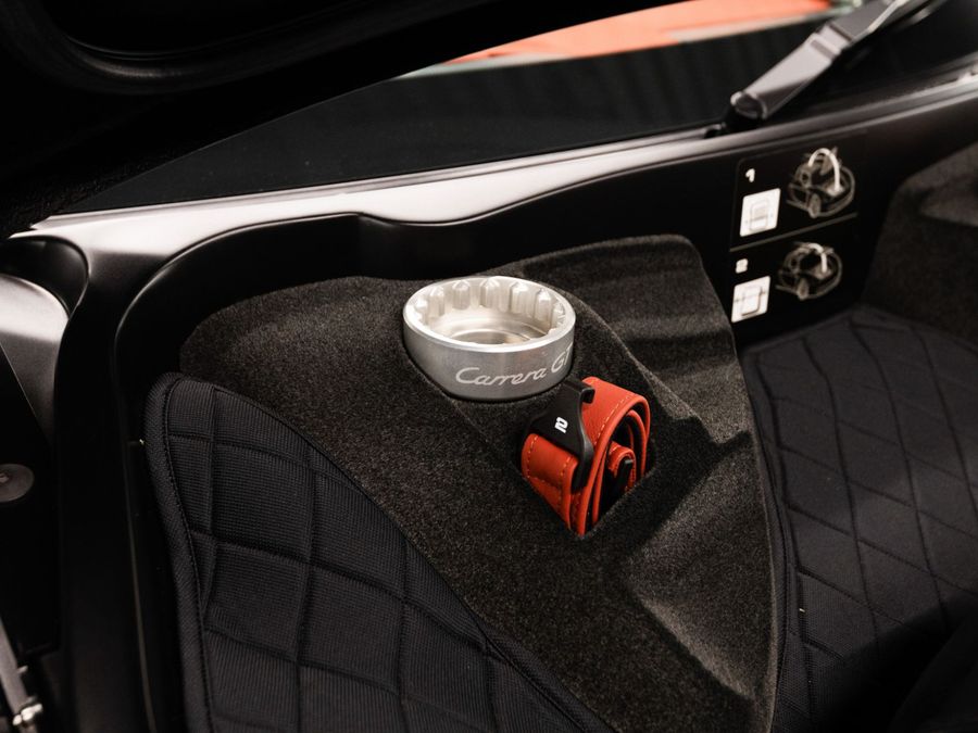 2005 Porsche Carrera GT