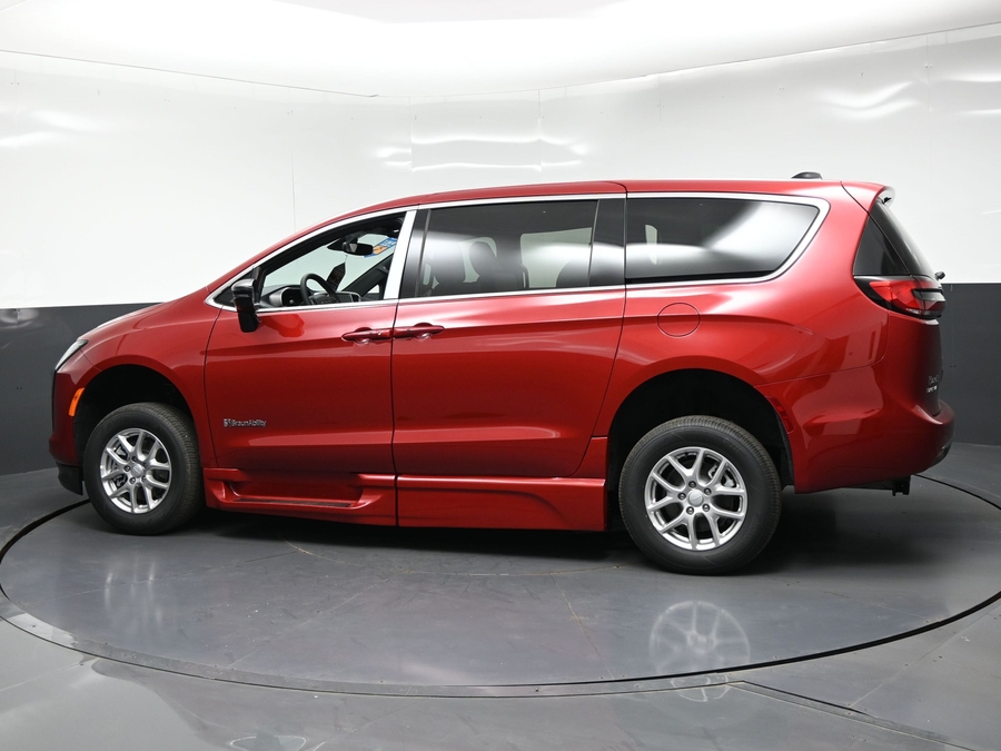 New 2027 Chrysler Pacifica Select Safety