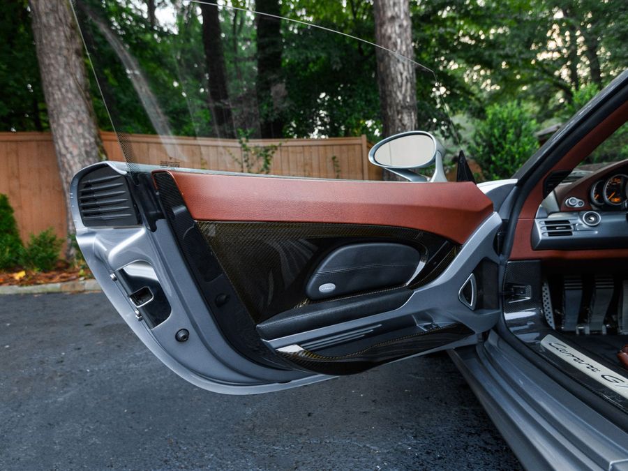 2005 Porsche Carrera GT