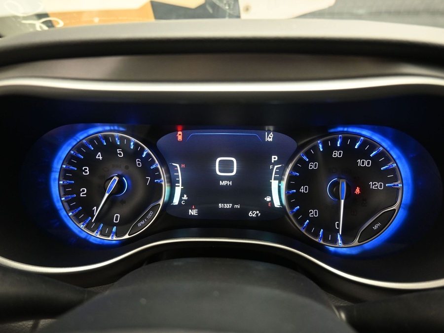 PRE OWNED 2023 Chrysler Pacifica Touring L