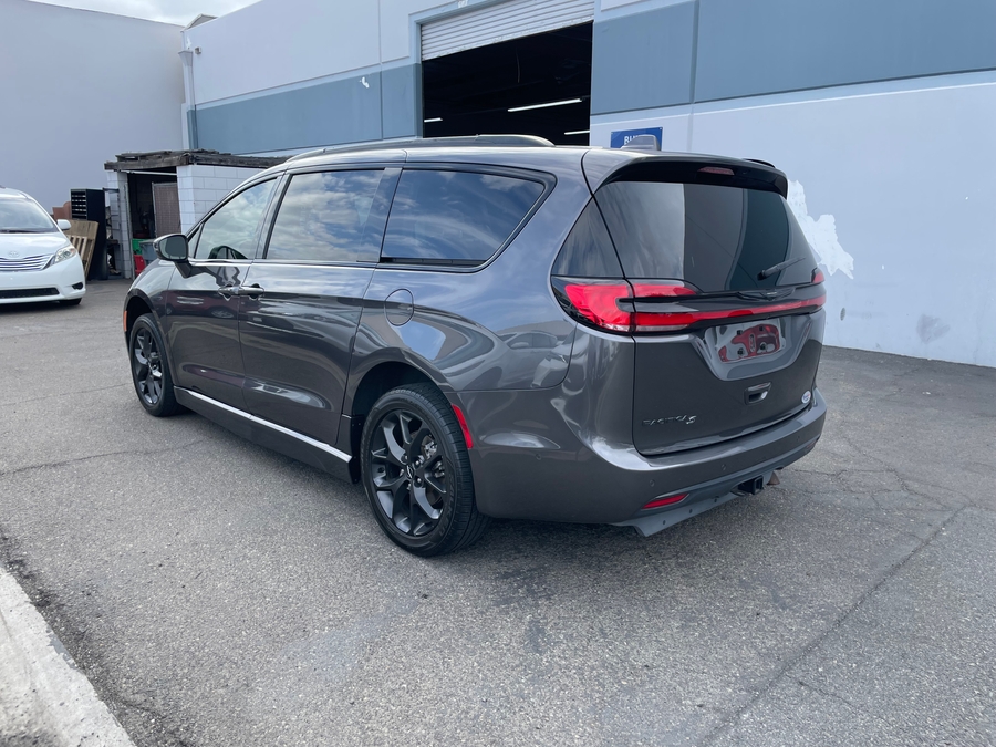 PRE OWNED 2021 Chrysler Pacifica Touring L Sport