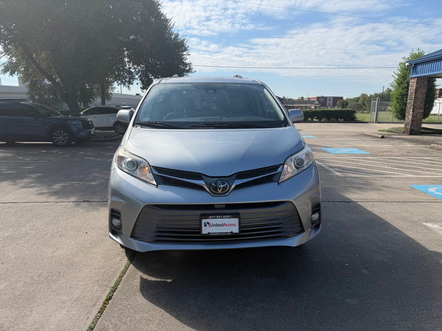 PRE OWNED 2020 Toyota Sienna XLE