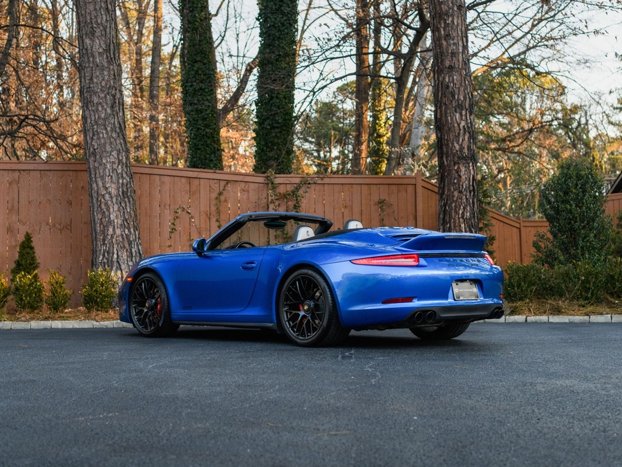 2016 Porsche 911 GTS Cabriolet