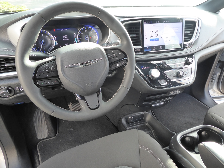 PRE OWNED 2024 Chrysler Pacifica Touring