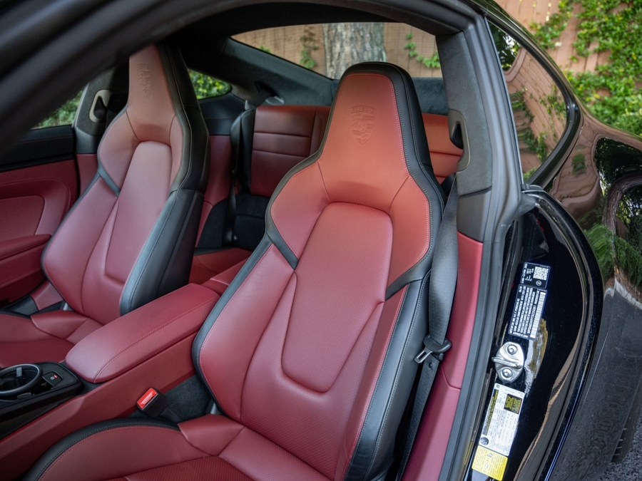 2026 Porsche 911 Carrera 4 GTS T- Hybrid
