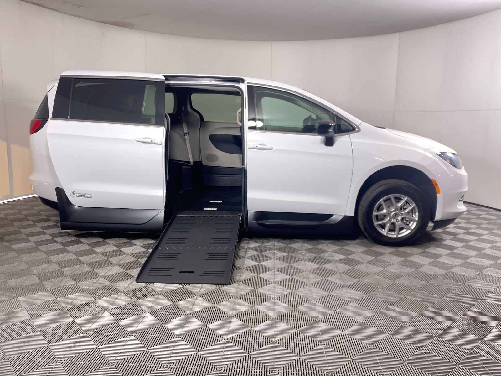 vanページ VANS / ERA (PIG SUEDE TORTOISE SHELL) USクラシックライン”ERA”から