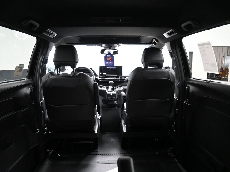 New 2026 Toyota Sienna XSE Sport
