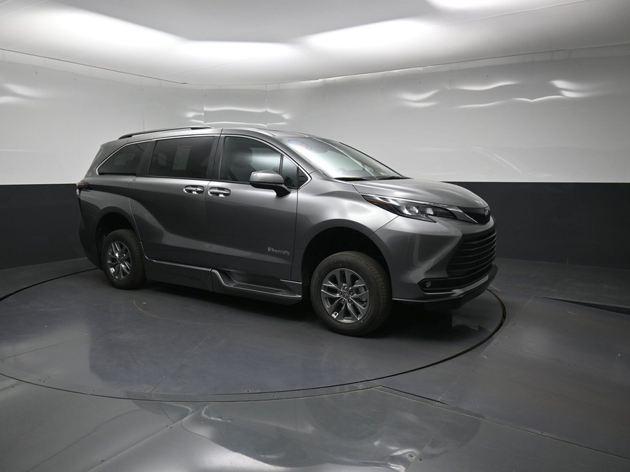New 2026 Toyota Sienna XLE Add