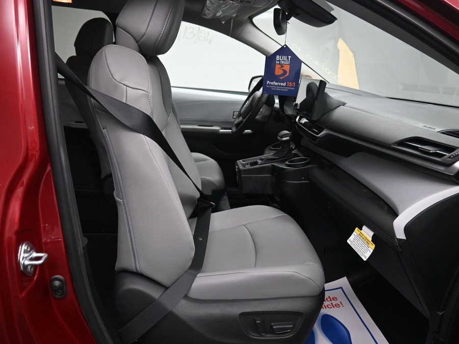 New 2026 Toyota Sienna XLE Add