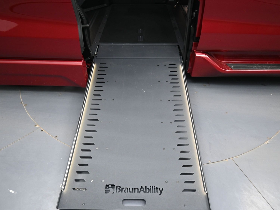 New 2026 Toyota Sienna XLE Base