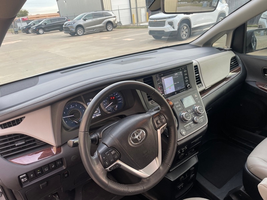 PRE OWNED 2020 Toyota Sienna Limited Premium