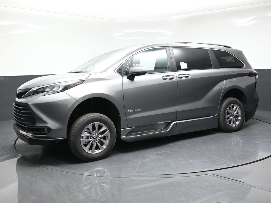 New 2026 Toyota Sienna XLE Add
