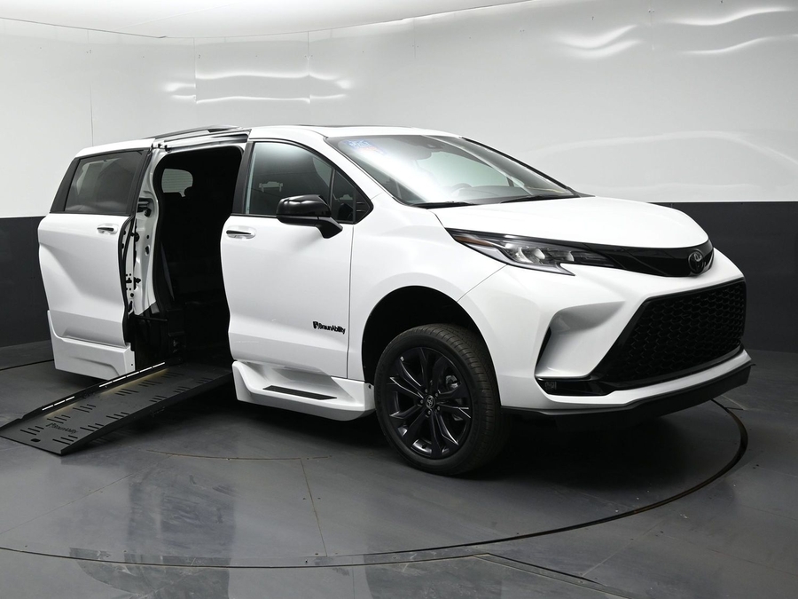 New 2026 Toyota Sienna XSE Sport
