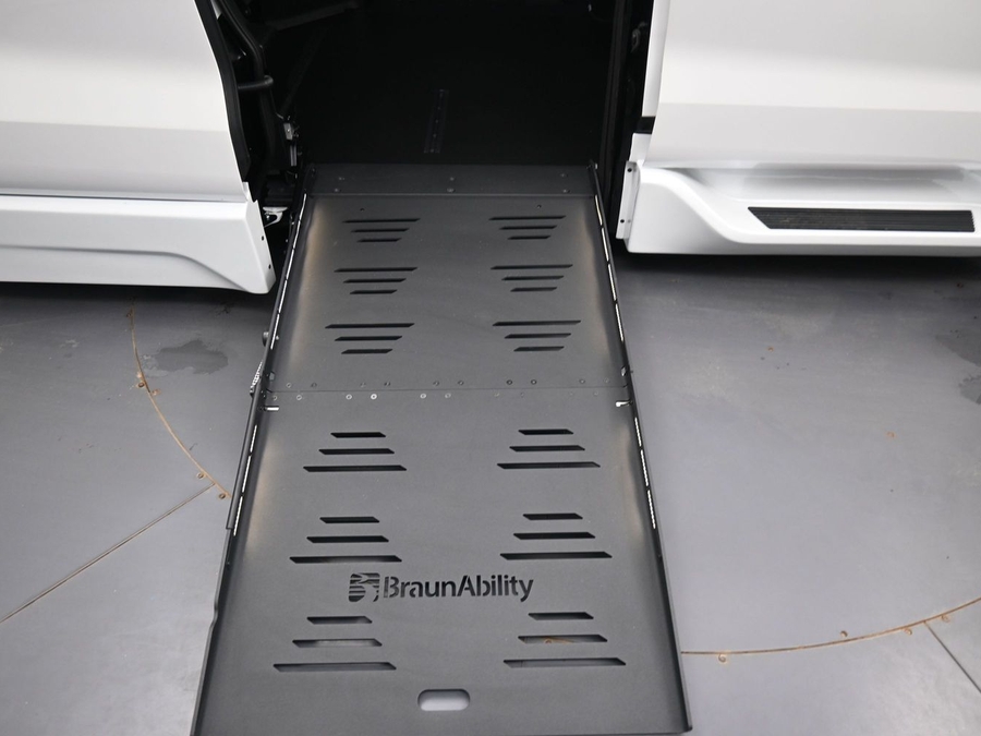 New 2026 Toyota Sienna XLE Base