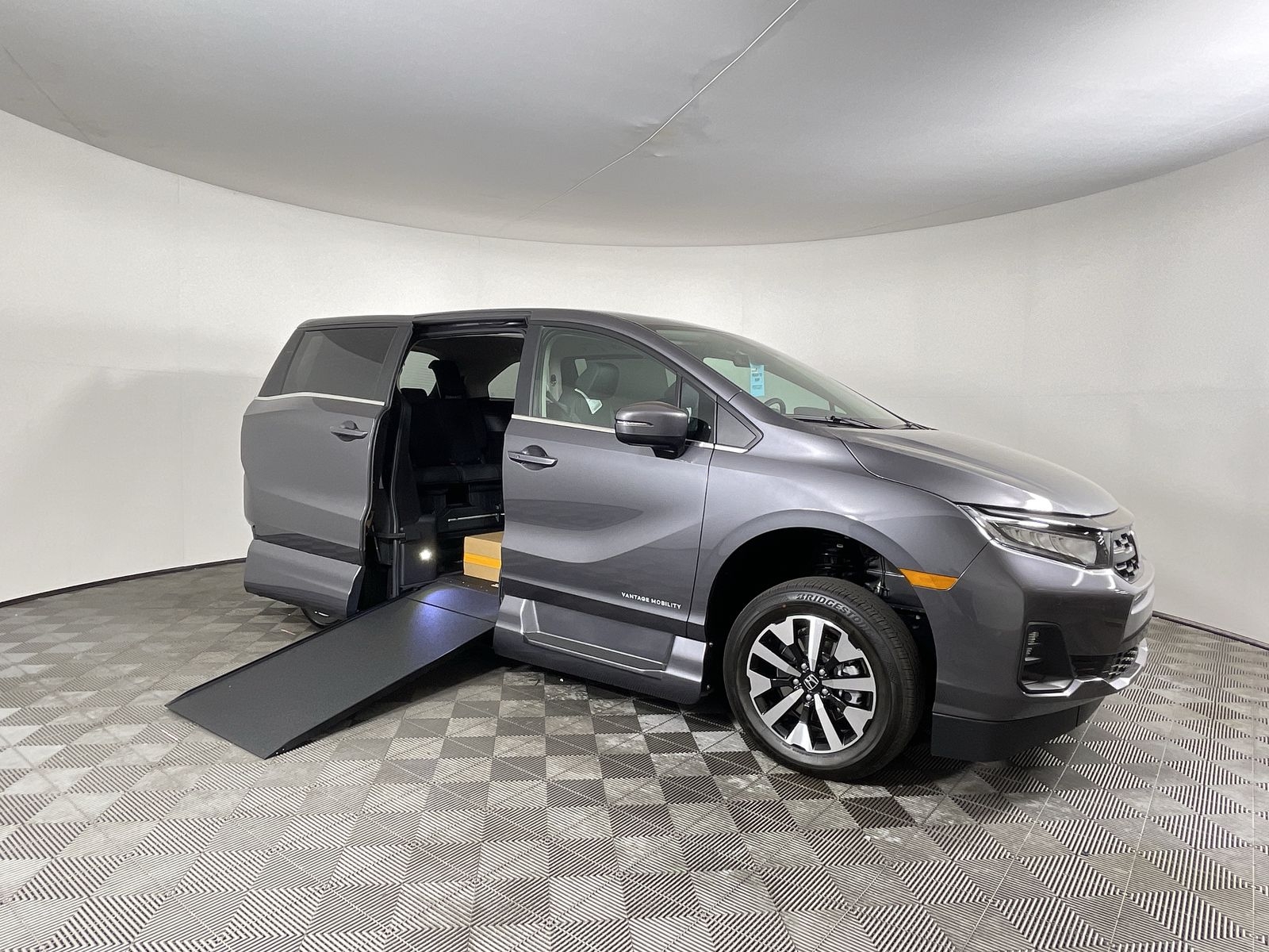 2026 Honda Odyssey EX-L's photo