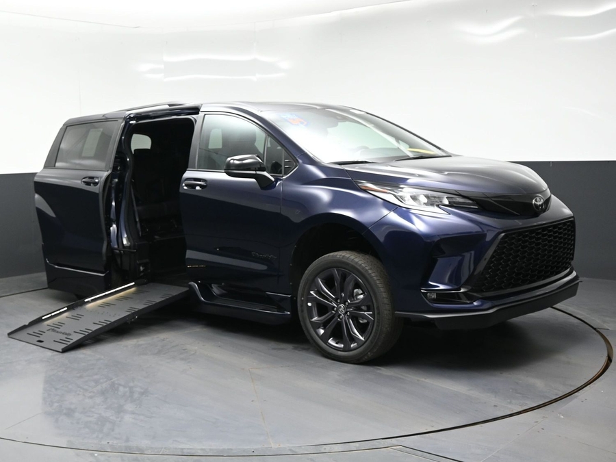New 2026 Toyota Sienna XSE Sport