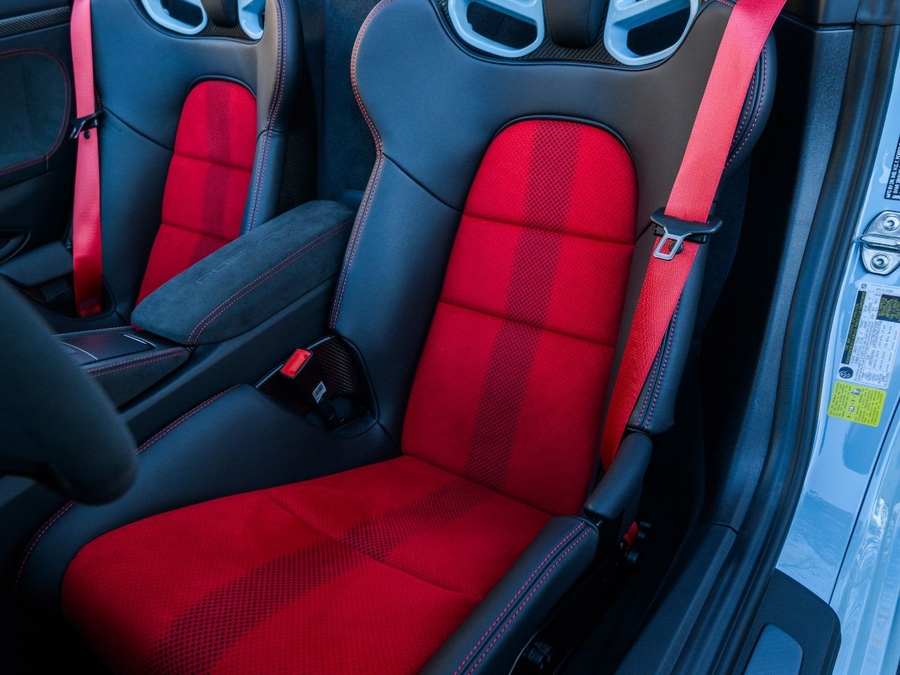 2025 Porsche 718 Spyder RS