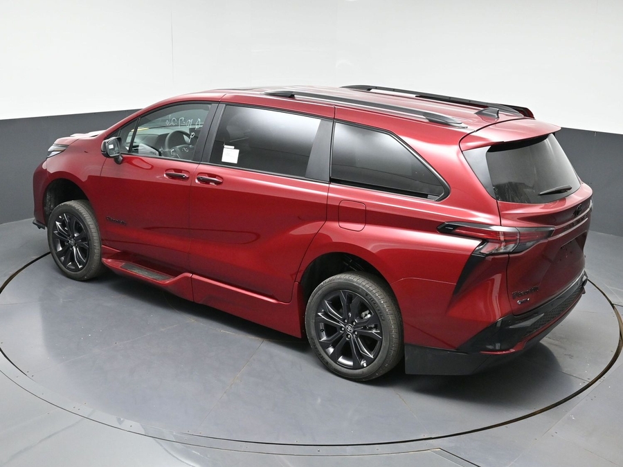 New 2026 Toyota Sienna XSE Sport