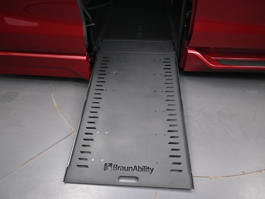 New 2026 Toyota Sienna XLE Base