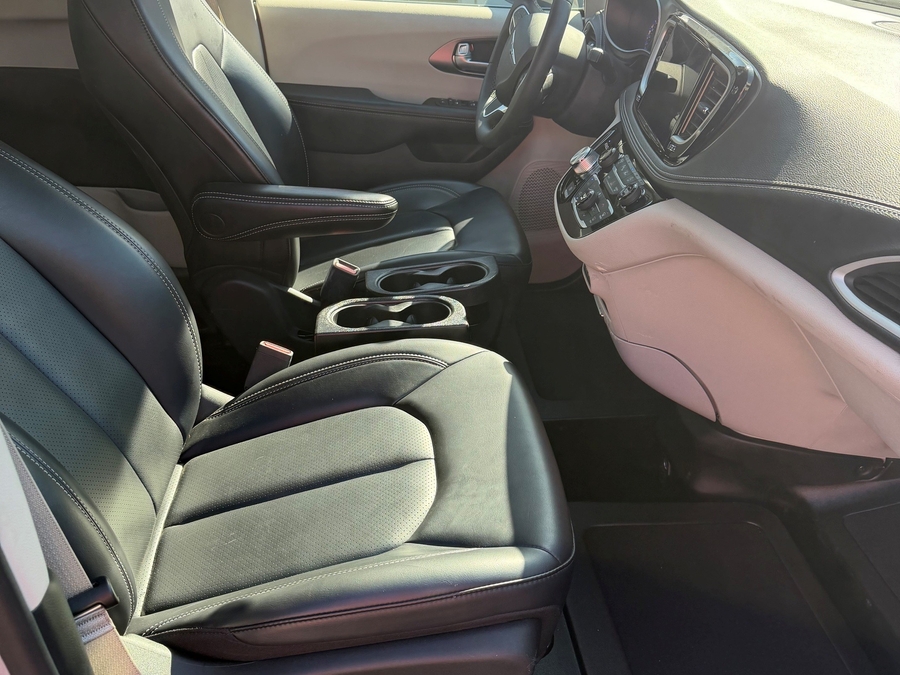 PRE OWNED 2023 Chrysler Pacifica Touring L Safety