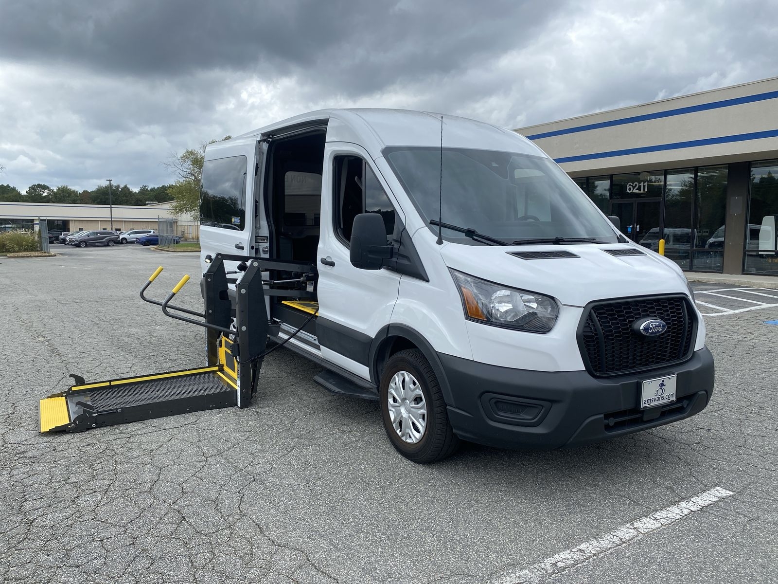 2023 Ford Transit Van Base's photo