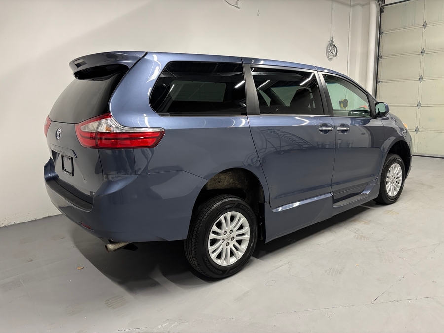PRE OWNED 2015 Toyota Sienna XLE