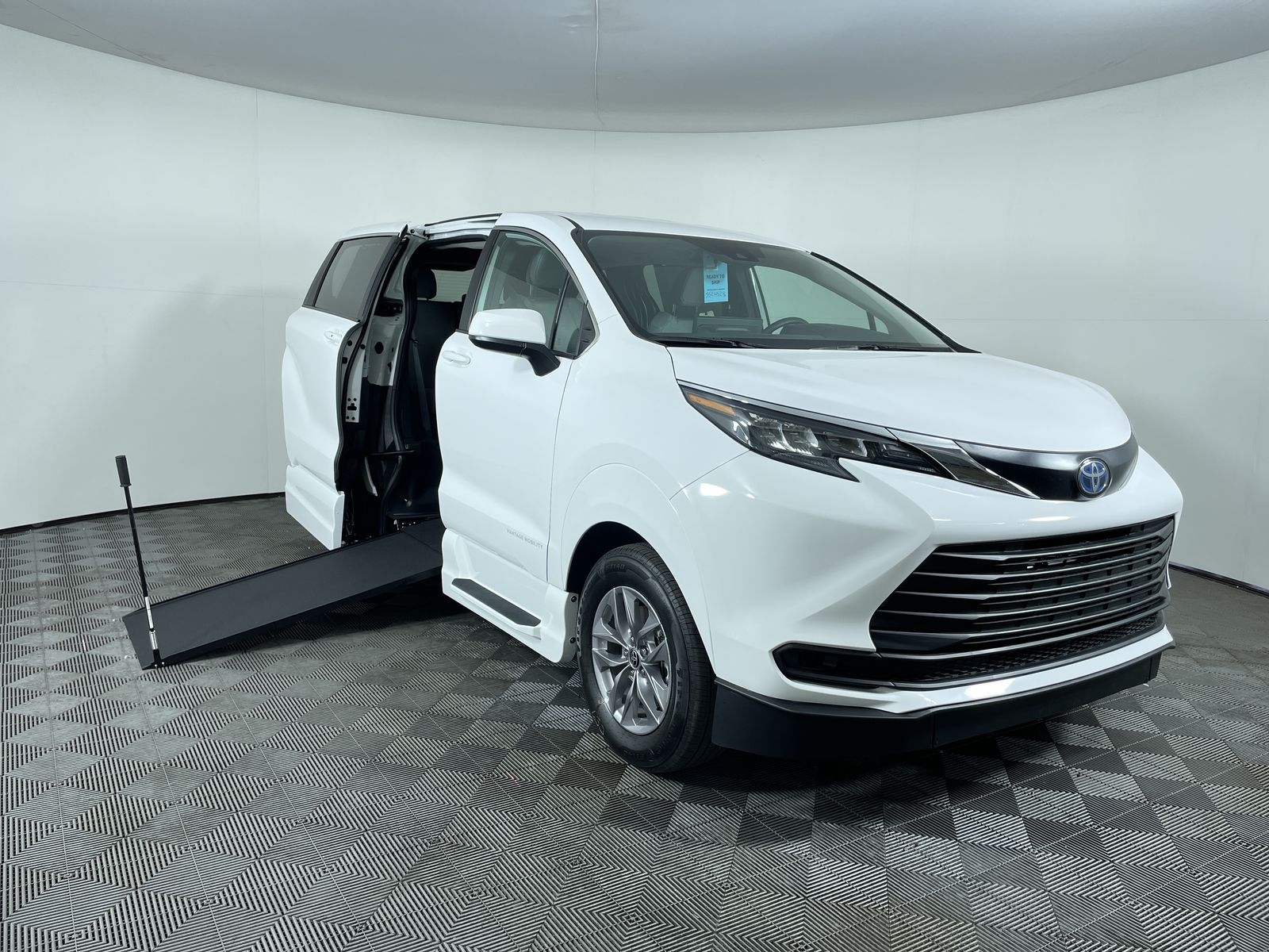 2025 Toyota Sienna