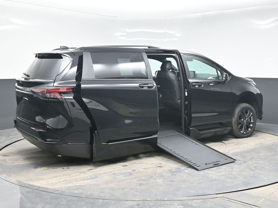 New 2026 Toyota Sienna XSE Sport